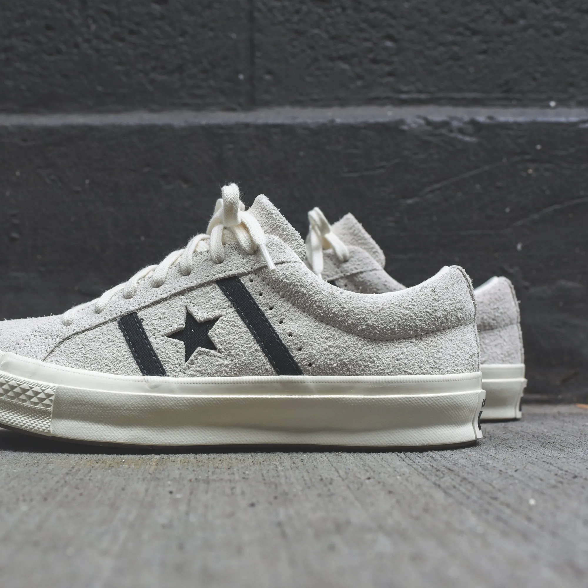 Converse Academy Ox - Black / Egret