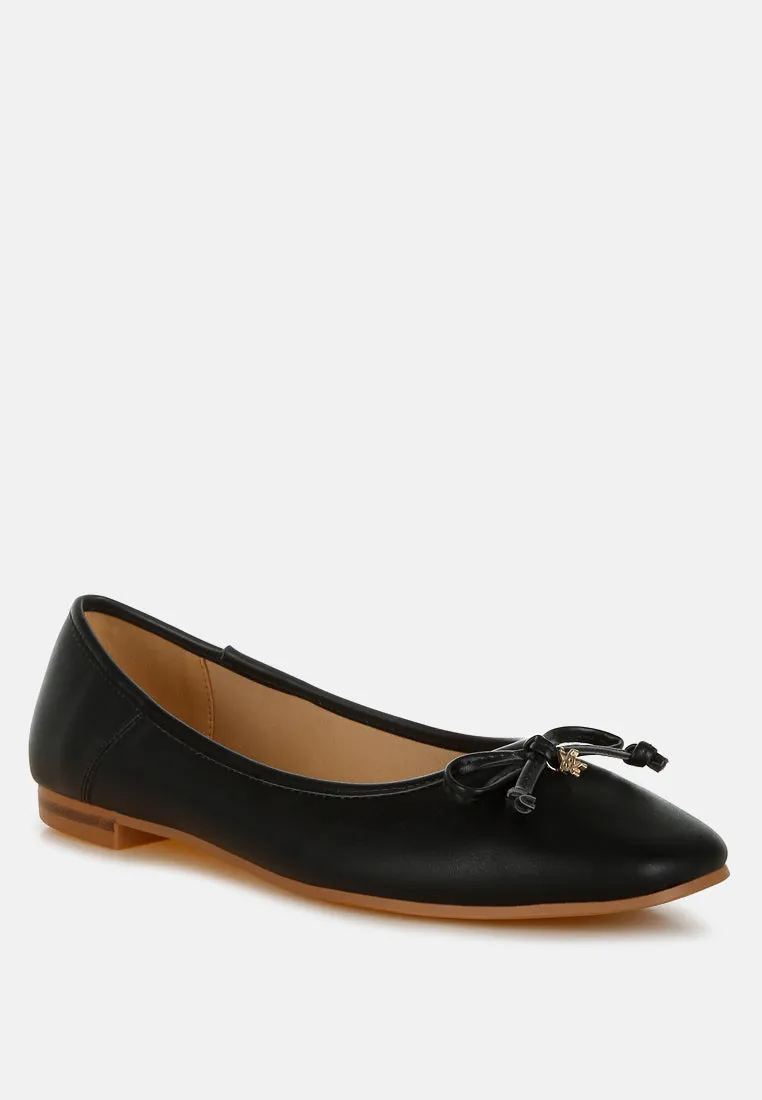 Enchanted Faux Leather Casual Ballerinas