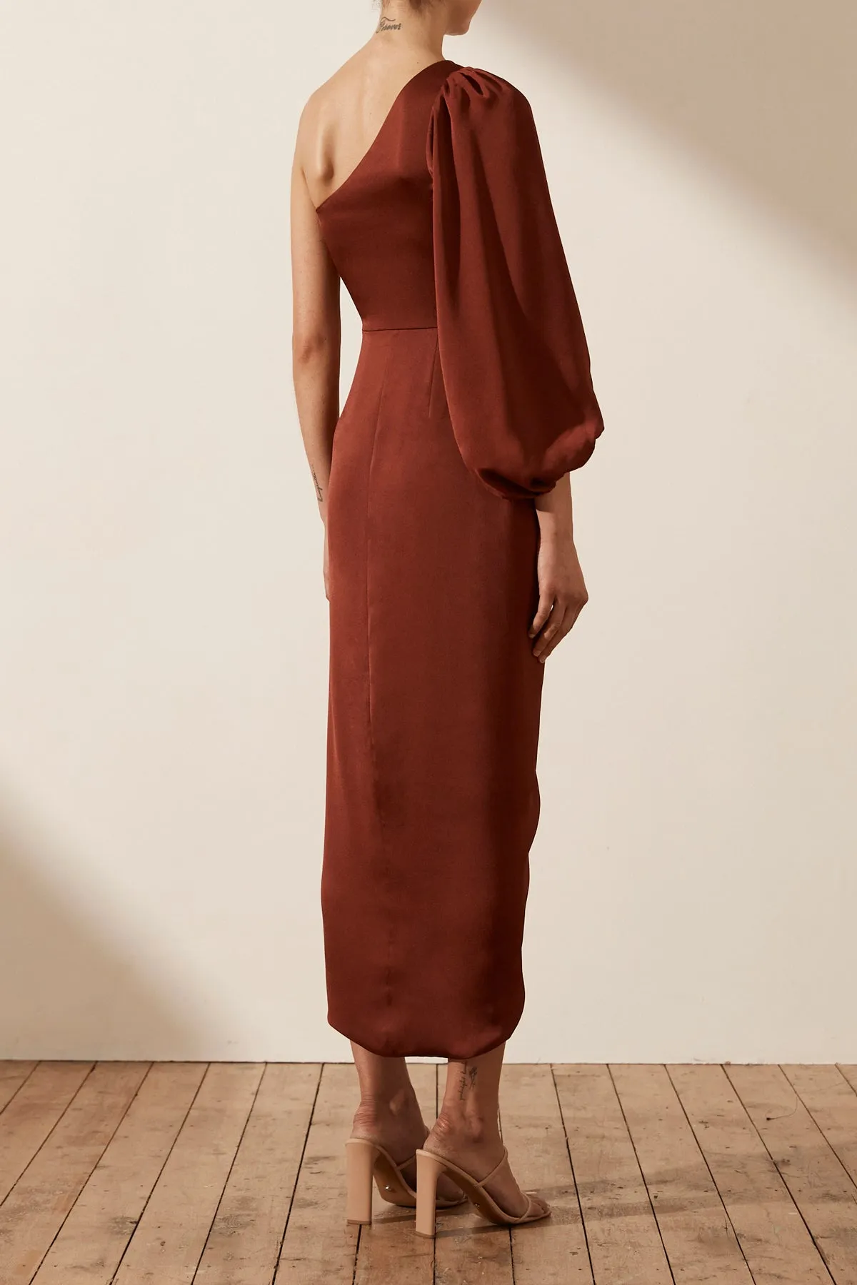 LUXE TIE FRONT ONE SHOULDER DRESS - SANGRIA